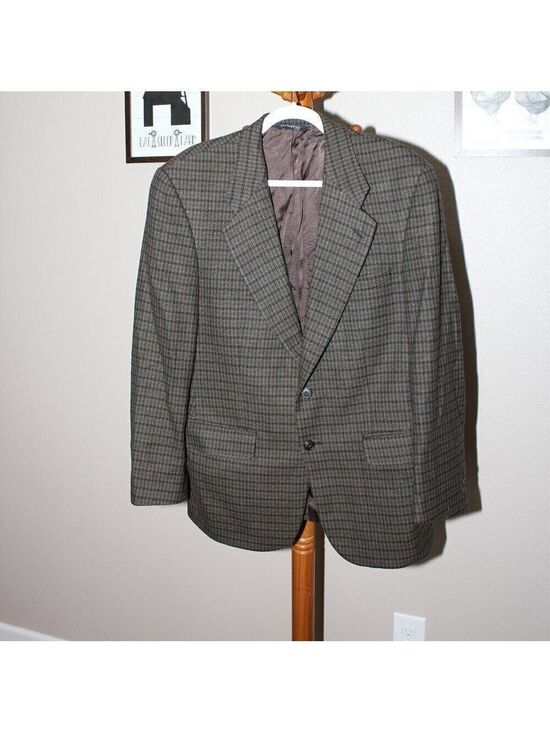Burberry Other - Burberrys Mens Vintage Sport Coat Wool Green Navy Houndstooth see measurements